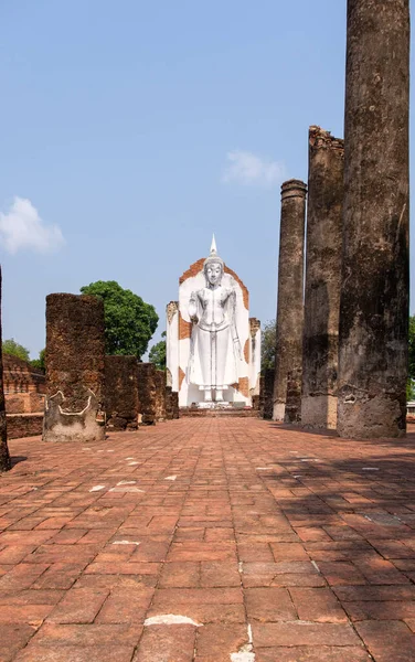 Vieille Statue Bouddha Blanc Est Debout Dans Ancienne Église — Photo