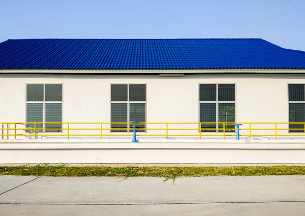 Stazione Pompaggio Acqua Chiara Con Valvola Manuale Distribuzione Villaggio Nella — Foto Stock