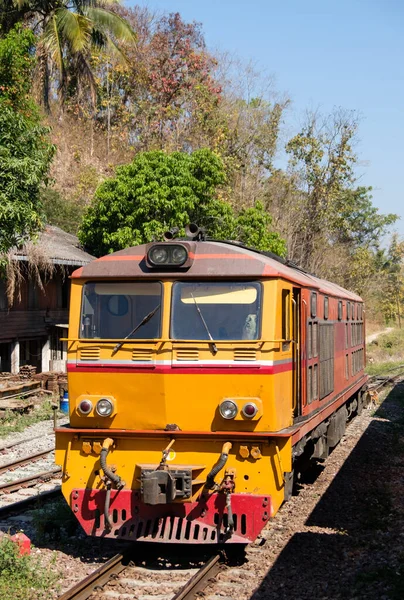 Diesel Electric Locomotive Parked Small Train Station Located Top High — Stock Photo, Image