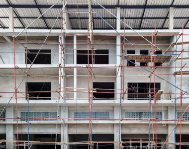 Bitmemiş ticari bina