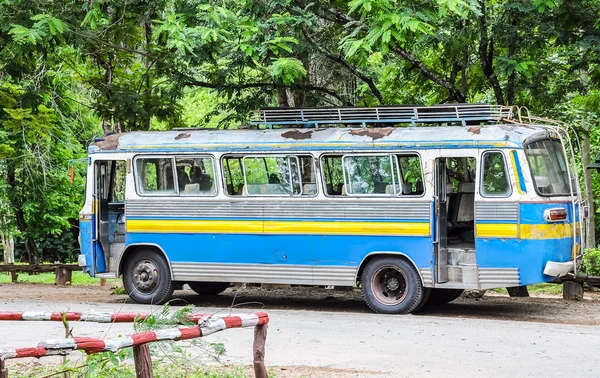 Starý cestovní autobus — Stock fotografie