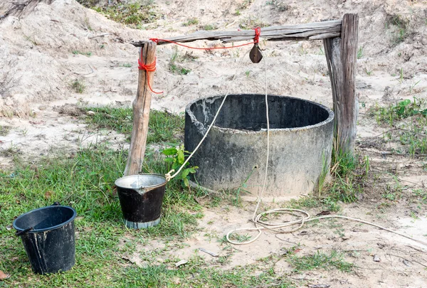 Pozo de cemento — Foto de Stock