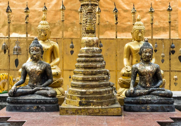 Piccola statua di Buddha — Foto Stock