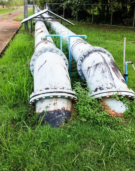 Große Wasserleitung — Stockfoto