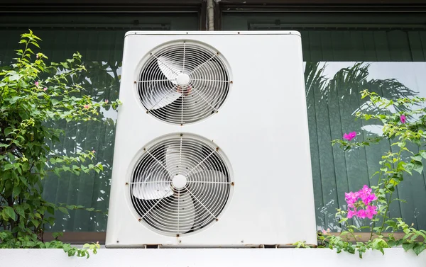 Twin fan ari compressor eenheid — Stockfoto