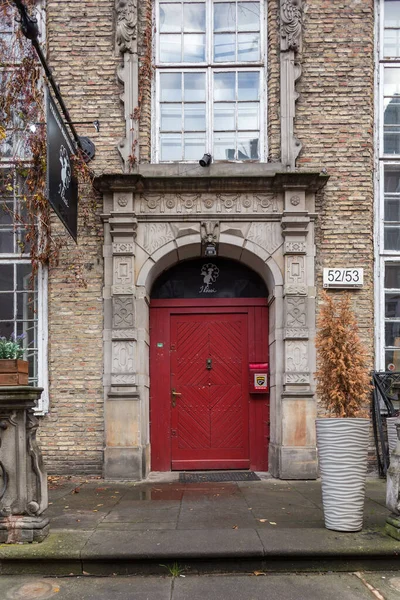 Gdansk Poland November 2020 Old Tenement Entrance Red Doors — Stock Photo, Image