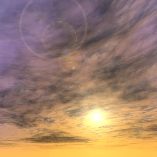 Захід сонця або схід сонця з хмарами і сонцем поруч з горизонтом — стокове фото