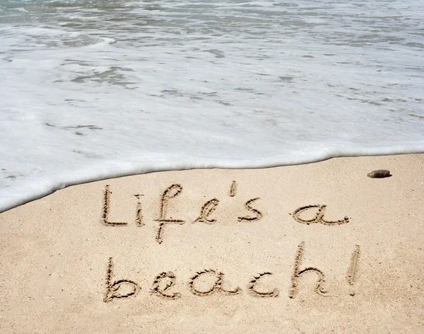 Handgeschriebenes Leben ist ein Strandtext — Stockfoto