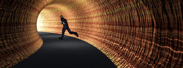 Homem em túnel rodoviário escuro — Fotografia de Stock