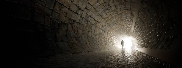 未来または新しい機会または自由への希望へのメタファーとして または出口で明るい光を持つ概念または概念ダークトンネル3Dイラスト — ストック写真