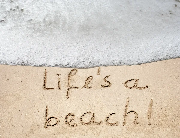 La vida escrita a mano es un texto de playa —  Fotos de Stock