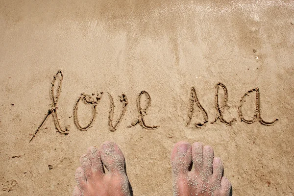 Amor mar escrito en la arena — Foto de Stock