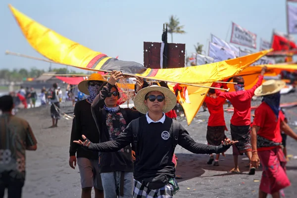 Compétitions de kiting à Ginyar, Bali, Indonésie. 18 / 09 / 2015 — Photo
