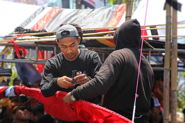 Kiting tävlingar i Ginyar, Bali, Indonesien. 18/09/2015 — Stockfoto