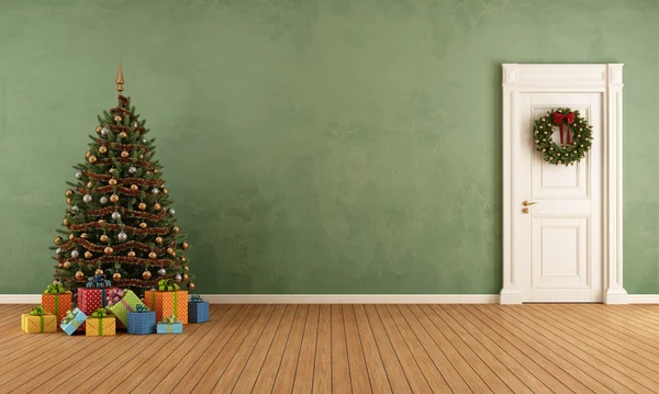 Ancienne chambre avec arbre de Noël — Photo