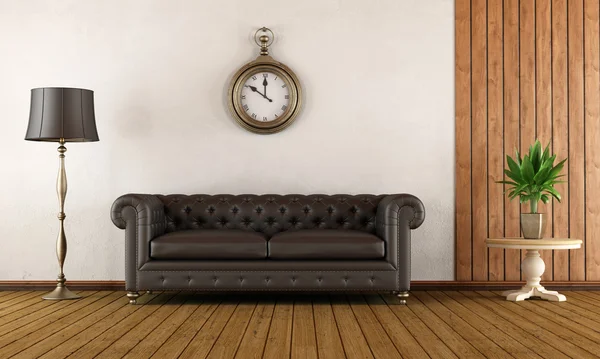 Sala de estar vintage com sofá clássico — Fotografia de Stock