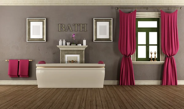 Lyxigt badrum i gammal stil — Stockfoto