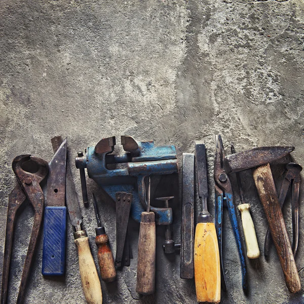 Conjunto de ferramentas sujas velhas em estilo vintage — Fotografia de Stock