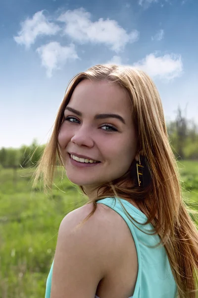 Portrait of a young sensual blonde outdoors — Stock Photo, Image