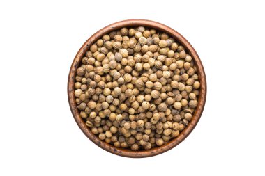 Tahta bir kâsede kişniş tohumu çeşnisi, üst manzara. Beyaz üzerine izole baharat