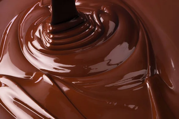 溶かしたホットチョコレート甘いデザート 液体チョコレートの背景 — ストック写真
