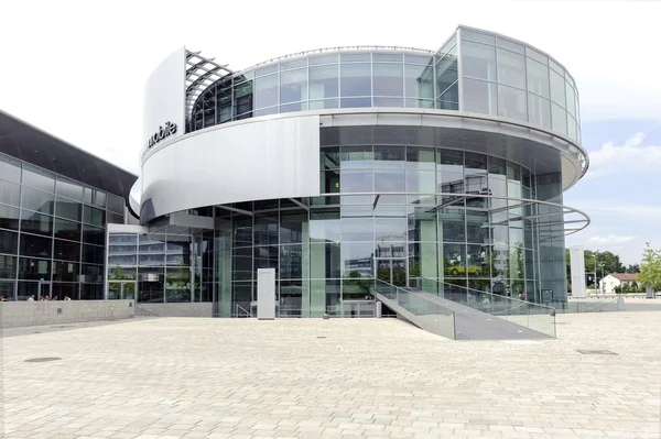 Audi museum außen, ingolstadt, deutschland — Stockfoto