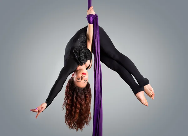 Beautiful dancer on aerial silk, aerial contortion, aerial ribbo — Stock Photo, Image