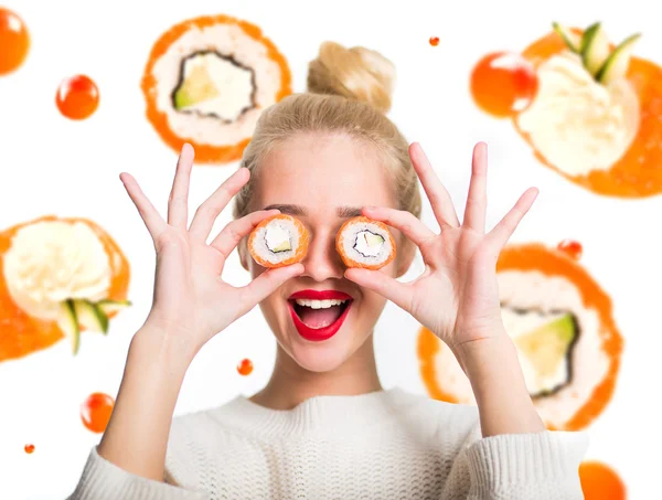 Menina de cabelos brancos comendo sushi com pauzinhos, isolado — Fotografia de Stock