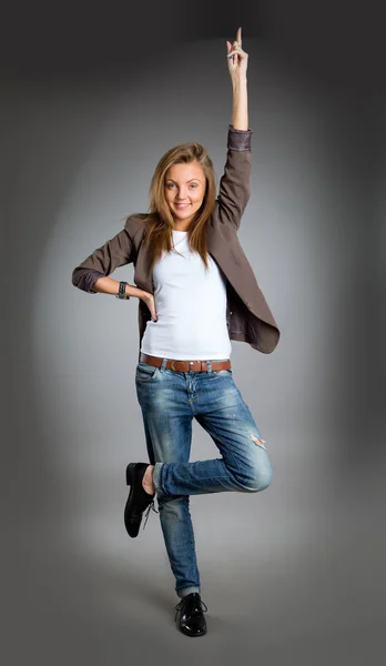 Retrato de cerca de una joven mujer de negocios feliz —  Fotos de Stock