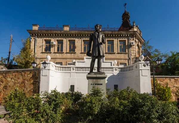 Crimea Bakhchisarai Monumento Alexander Sergeevich Pushkin —  Fotos de Stock