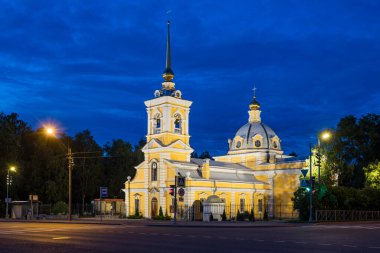 St. Petersburg 'da. Kızıl Köy. Üçlemeci Kilisesi Görünümü