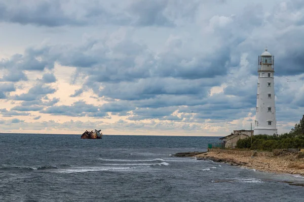 Crimea Cabo Tarkhankut Faro Puesta Sol Fondo Del Mar — Foto de Stock