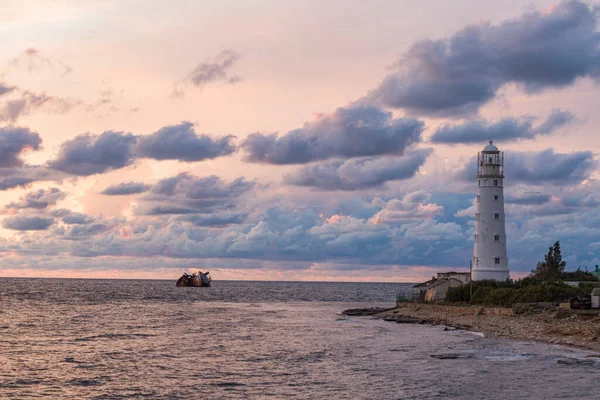Kırım. Tarkhankut Burnu. Karadeniz 'deki Deniz feneri