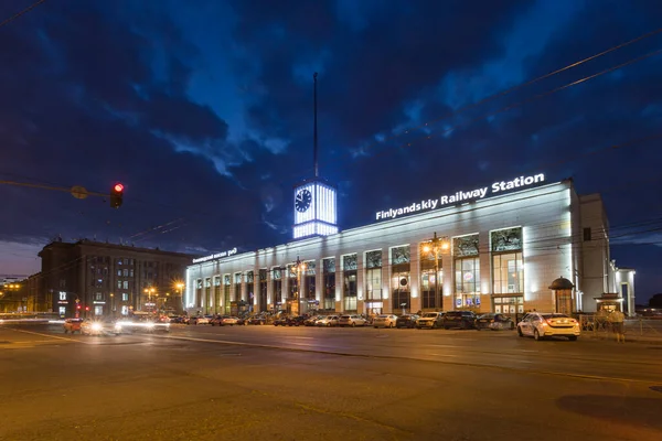 San Pietroburgo Stazione Ferroviaria Finlyandsky Vista Serale — Foto Stock