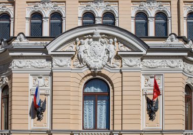 St. Petersburg 'da. Devlet Akademisi 'nin ana girişi.