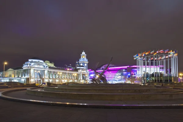 В Москве. Вид на площадь Европы и железнодорожный вокзал — стоковое фото