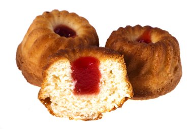 Beyaz arka plan üzerinde izole reçel ile üç pasta