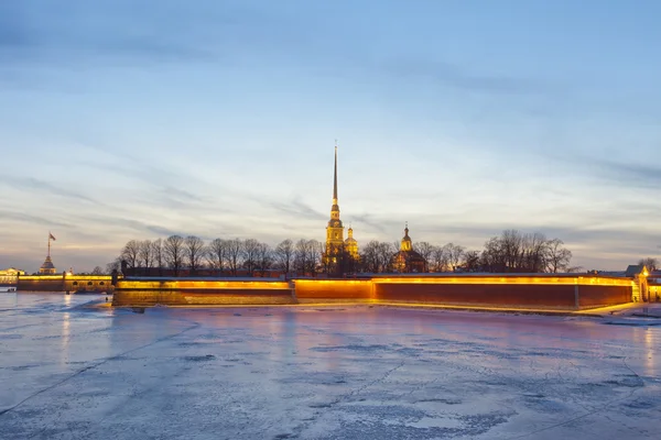 La Russie. Saint-Pétersbourg. Vue de la forteresse Pierre et Paul — Photo