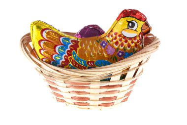 Paskalya set: çikolatalı tavuk ve boyalı yumurta