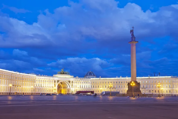 Rusia. San Petersburgo. Plaza del Palacio — Foto de Stock