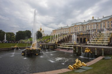 Rusya. Peterhof. Çeşme 
