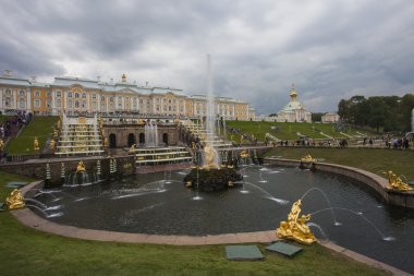 Rusya. Peterhof. Çeşme 