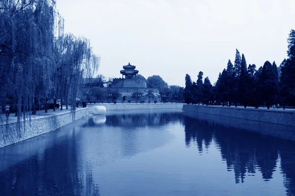 公園内の水風景アーキテクチャ — ストック写真