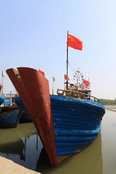 Schip gedokt in haven — Stockfoto