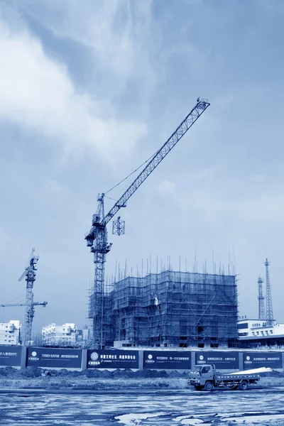 Crane tower på byggplatsen — Stockfoto