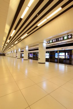 Modern salonda Pekin metrosu 