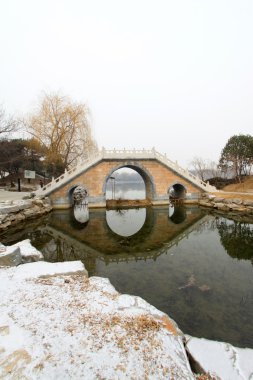 Çince geleneksel taş köprü  