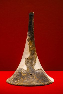 Çin Neolitik çömleği Xinjin, Chengdu, Sichuan 'daki Baodun Sitesi' nden çıkarıldı.