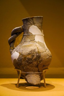 Çin Shang Hanedanlığı çömleği Sichuan 'da ortaya çıkarıldı.