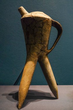 Çin Shang Hanedanlığı çömleği Sichuan 'da ortaya çıkarıldı.